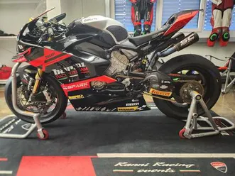 ducati panigale v4 r barni