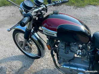 triumph t150 trident 1974 – pièce de collection rare à saisir
