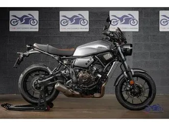 ② yamaha xsr 700 - 10.112 km