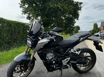 ② honda cb125r en parfait état 2022