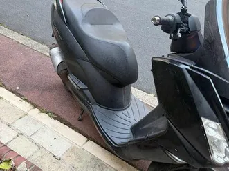 scooter peugeot 50 cc – 2020 – 20 800 km – bon état