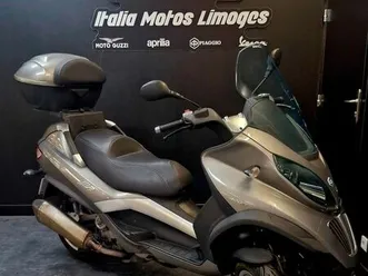 piaggio mp3 400