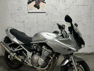 ② suzuki gsf 600 avec bandit