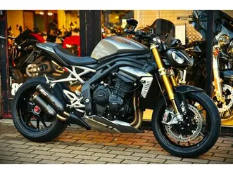 triumph 1200 speed triple rs