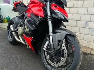 ducati streetfighter v4