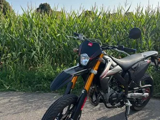 moto rieju mrt pro black série