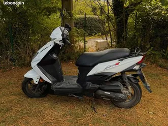 scooter sym orbit 3 année 2024 6231 kms très bon état