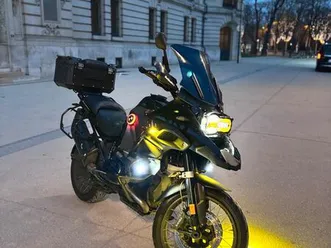 bmw gsa 1200 triple black