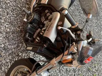 ② yamaha v max 1200 annee 2000