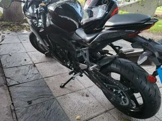 kawasaki - ninja zx4r