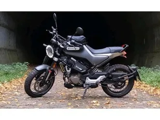 husqvarna svartpilen 125 ink. tanktasche und rahmentaschen