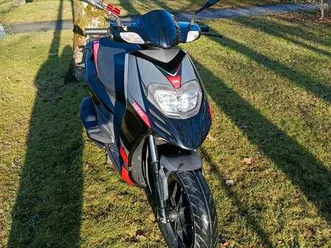 aprilia sr125 4t