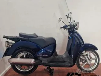 aprilia scarabeo 200