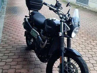 triumph street scrambler 900 nero