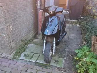 piagio fly zwarte scooter — scooters | yamaha — marktplaats