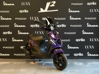 piaggio zip | mystic purple | brom | 2023 | 3331 km | 1 eig — scooters | yamaha — marktplaats