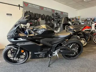 yamaha r3 *schwarz* a2*euro5+*