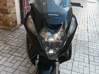 honda - silver wing 600 cc