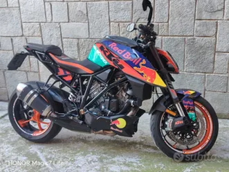 ktm 1290 super duke r
