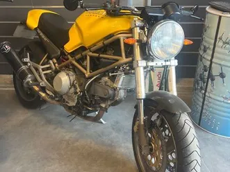 ducati monster 900