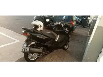 skyliner 125 très bon état