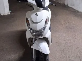 scooter peugeot kisbee