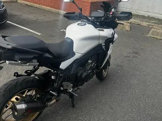 yamaha tracer 9 gt akrapovic