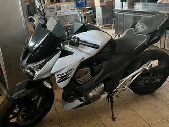 moto kawazaki z800
