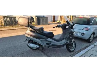 x9 piaggio groß roller 125 tüv neu