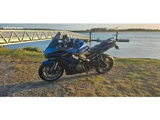 suzuki gsxs 1000 gt
