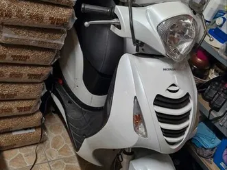 honda 125 pes