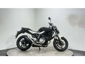 suzuki gladius 650 2012 54k good running project bike spares or repair 650 cc nak