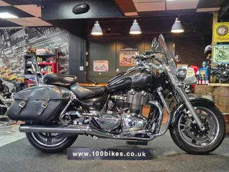 2014 triumph thunderbird 1700 cc commander 11,790 mile's