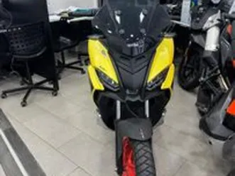 aprilia sr gt 125 sport
