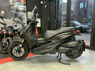 2024 piaggio bv 400 deep black