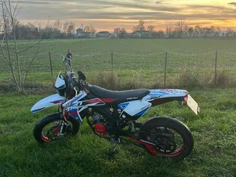 moto 50 cc rieju mrt trophy