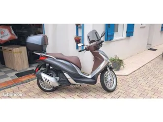 scooter piaggio medley