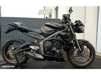 triumph street triple 765 rs carbon black