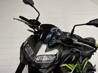 kawasaki z900 mit rizoma umbau, sehr schön.