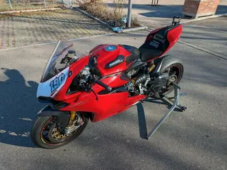 ducati panigale 1299s trackbike
