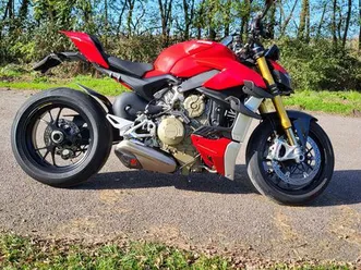 ducati streetfighter v4s 2021