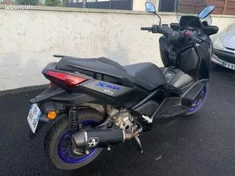 x-max 300 de août 2024