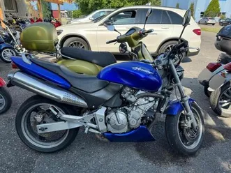 honda hornet cb600f de 1999 - belle moto bleue en vente!