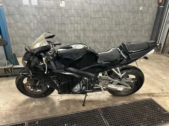 honda cbr 600 rr - moto sportiva nera,