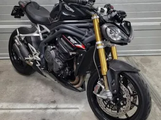 triumph speed triple 1200 rs