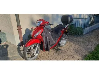 honda vision 110 cm3, rouge, peu roulé, expertisé