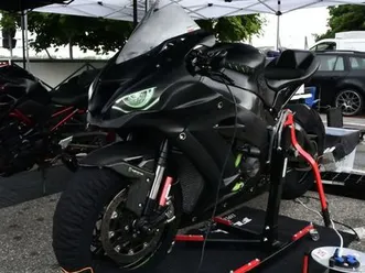 kawasaki zx10r rennmotorrad