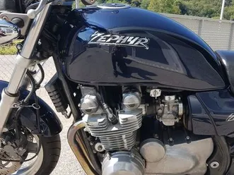 moto kawasaki zephyr750