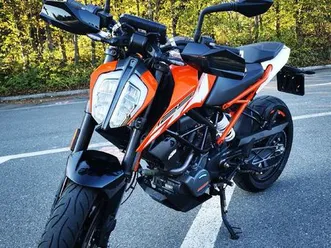 ktm duke 125, kilomètres 9'150, immatriculée en 2021