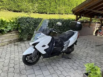 scooter kymco 700i abs